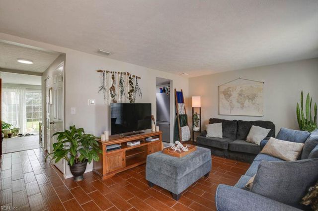 4635 Glanmire DR, Virginia Beach, VA 23464
