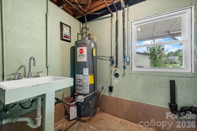 24 Midway Street, Granite Falls, NC 28630