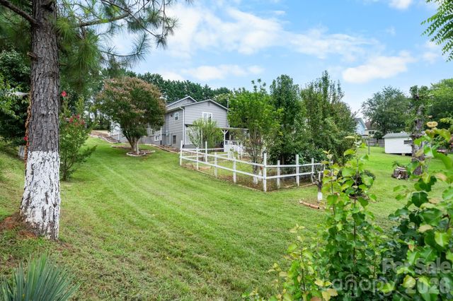 24 Midway Street, Granite Falls, NC 28630