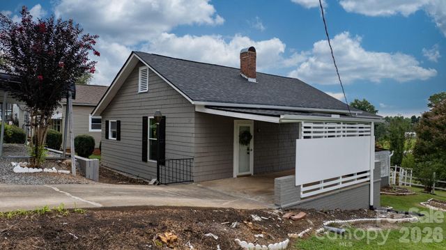 24 Midway Street, Granite Falls, NC 28630