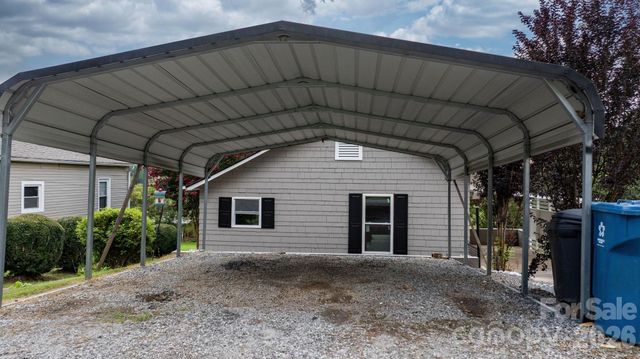 24 Midway Street, Granite Falls, NC 28630