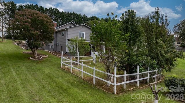24 Midway Street, Granite Falls, NC 28630