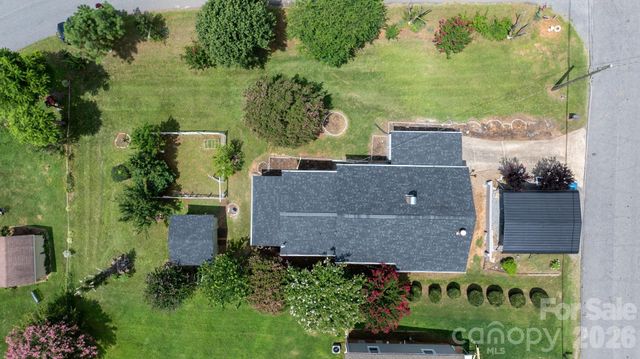 24 Midway Street, Granite Falls, NC 28630