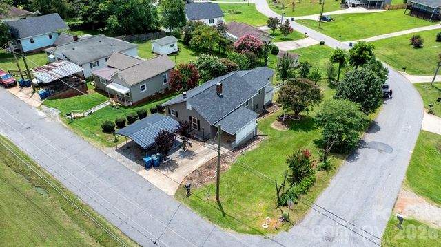 24 Midway Street, Granite Falls, NC 28630