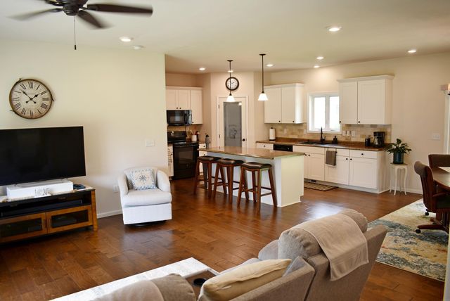303 Cedar Street, Osage, IA 50461