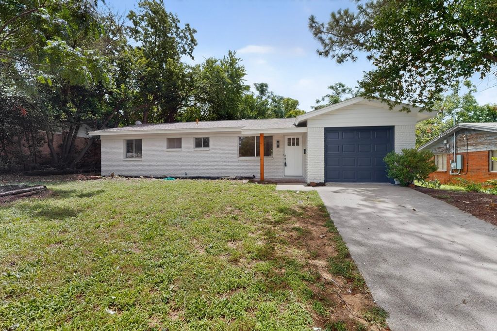 7366 Norma Street, Fort Worth, TX 76112