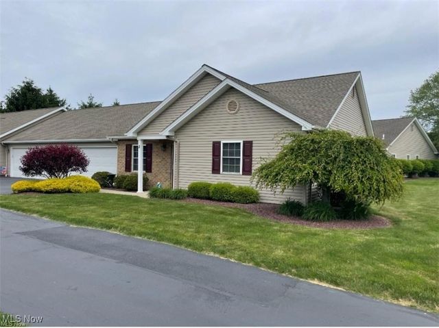 170 Sandy Court 11, New Middletown, OH 44442