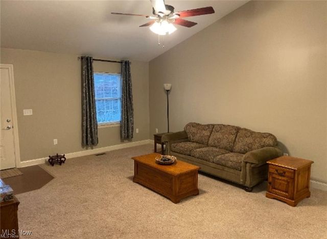 170 Sandy Court 11, New Middletown, OH 44442