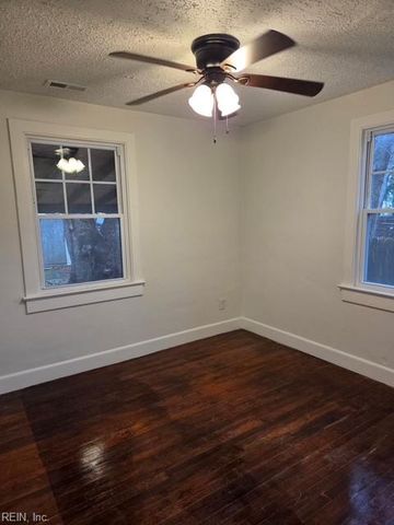 34 Mac Alva DR, Hampton, VA 23669