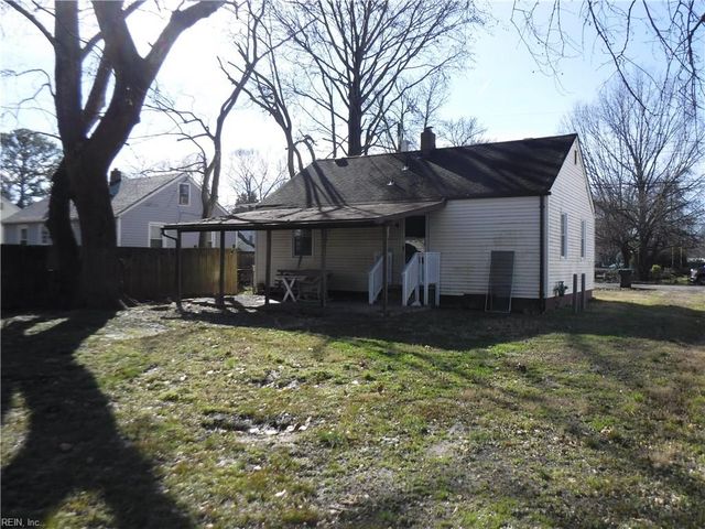 34 Mac Alva DR, Hampton, VA 23669