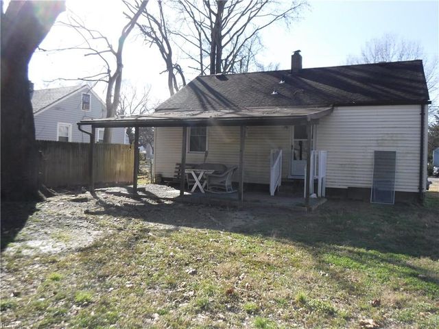 34 Mac Alva DR, Hampton, VA 23669