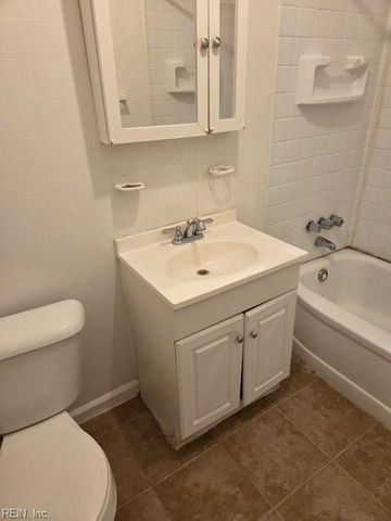 34 Mac Alva DR, Hampton, VA 23669