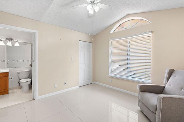 927 Coral Club Dr 927, Coral Springs, FL 33071