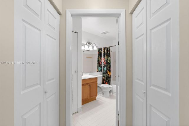 927 Coral Club Dr 927, Coral Springs, FL 33071