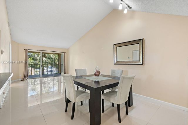 927 Coral Club Dr 927, Coral Springs, FL 33071