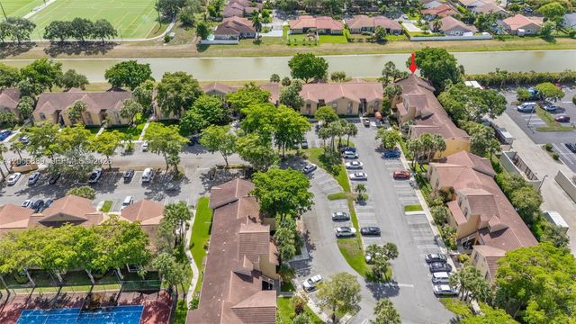 927 Coral Club Dr 927, Coral Springs, FL 33071
