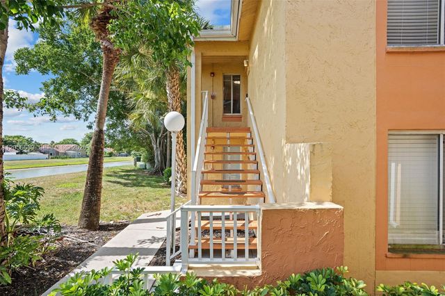 927 Coral Club Dr 927, Coral Springs, FL 33071