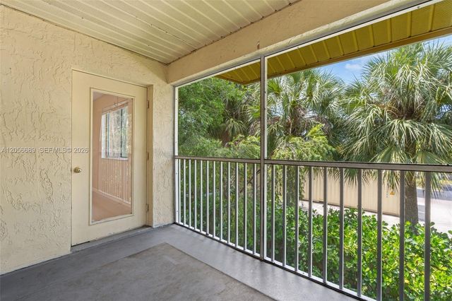 927 Coral Club Dr 927, Coral Springs, FL 33071