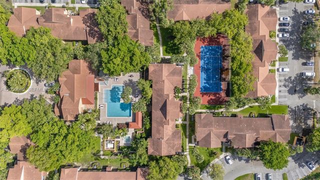 927 Coral Club Dr 927, Coral Springs, FL 33071