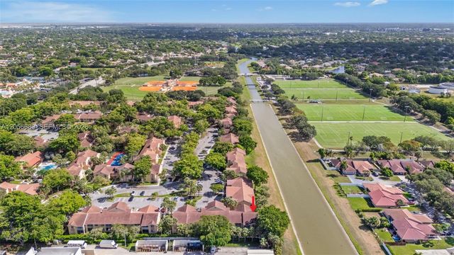 927 Coral Club Dr 927, Coral Springs, FL 33071
