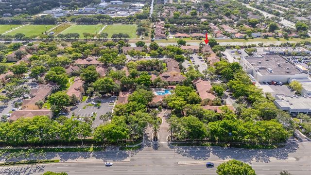 927 Coral Club Dr 927, Coral Springs, FL 33071