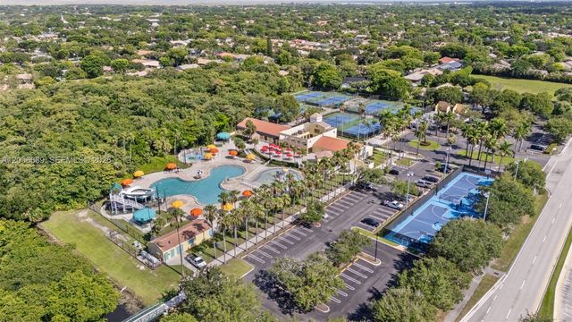 927 Coral Club Dr 927, Coral Springs, FL 33071