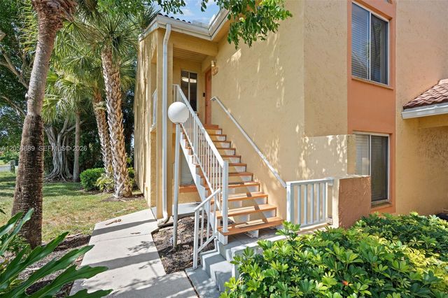 927 Coral Club Dr 927, Coral Springs, FL 33071
