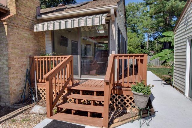 1305 Forest Point DR, Chesapeake, VA 23320