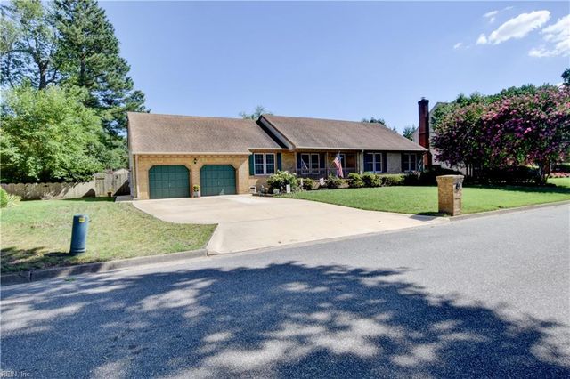 1305 Forest Point DR, Chesapeake, VA 23320