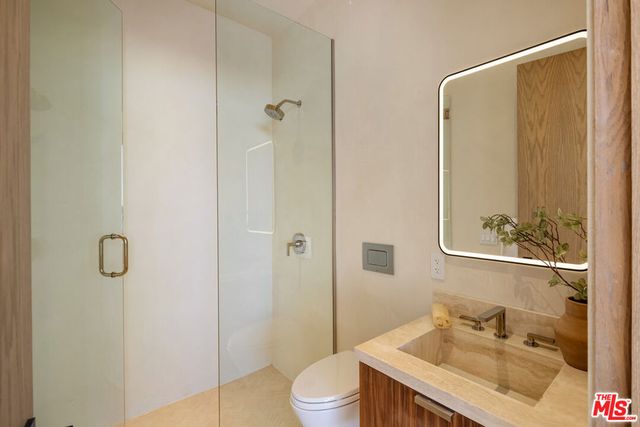 1525 Marlay Drive, Los Angeles, CA 90069