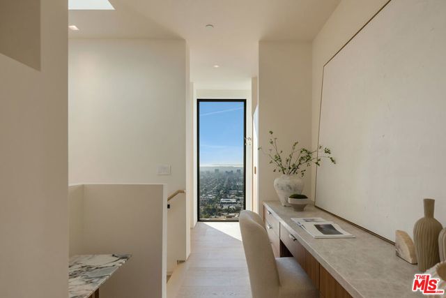 1525 Marlay Drive, Los Angeles, CA 90069