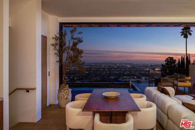 1525 Marlay Drive, Los Angeles, CA 90069