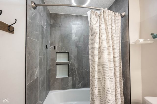 11507 Hartford Lane, Fishers, IN 46038