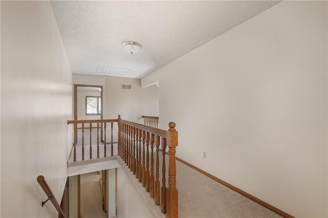 3020 S Bradford Lane, Blue Springs, MO 64015