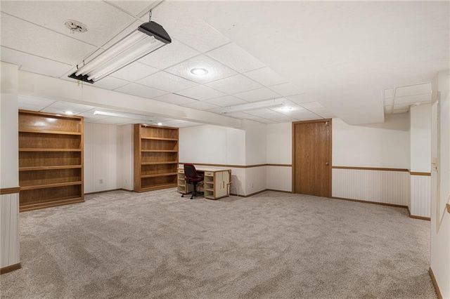 3020 S Bradford Lane, Blue Springs, MO 64015