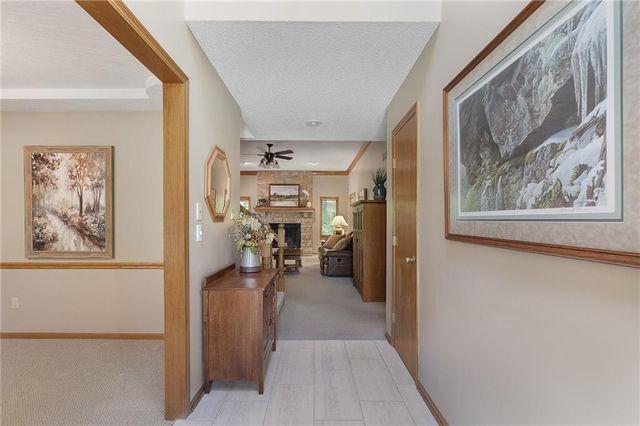 3020 S Bradford Lane, Blue Springs, MO 64015