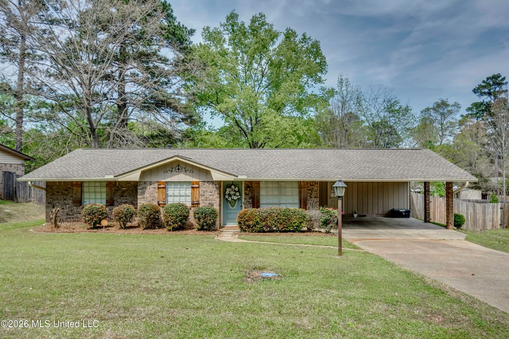 3314 Dawn Drive, Pearl, MS 39208