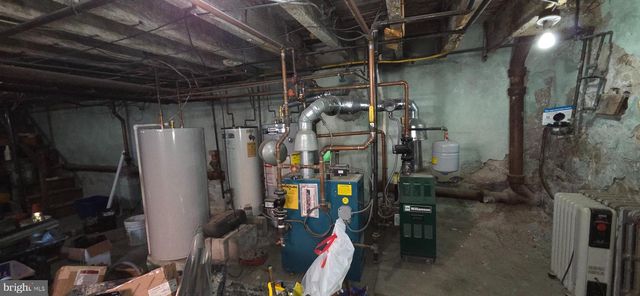 1713 WOLF ST, Philadelphia, PA 19145