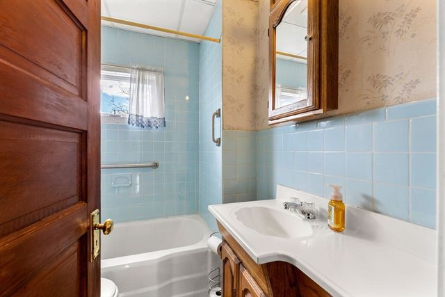 7 Oliver Street, Salem, MA 01970