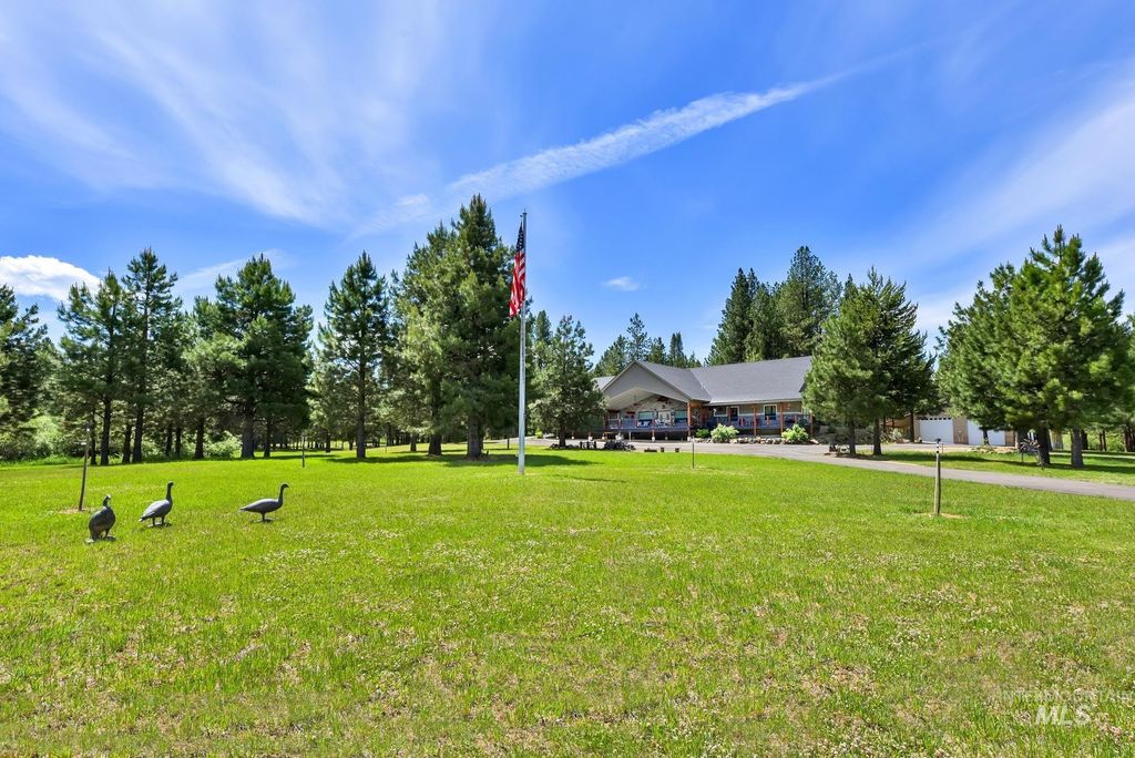 191 Clear Creek Rd, Cascade, ID 83611 photo 3