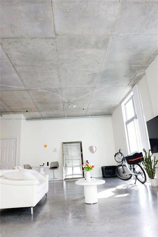 2100 Van Buren St 319, Hollywood, FL 33020