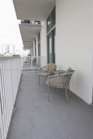 2100 Van Buren St 319, Hollywood, FL 33020