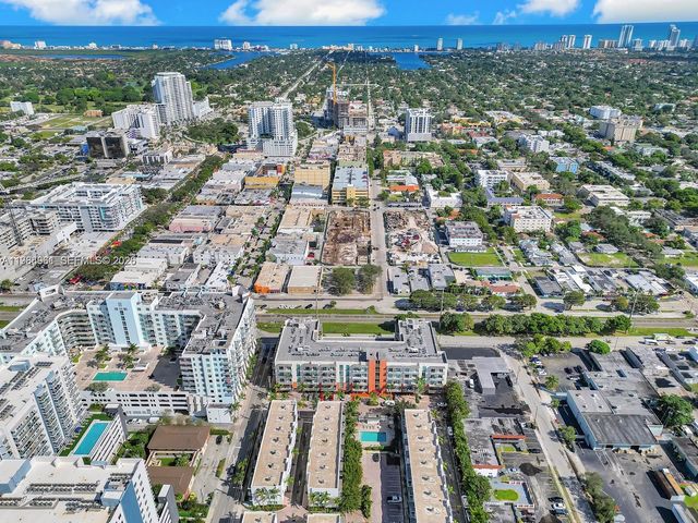 2100 Van Buren St 319, Hollywood, FL 33020