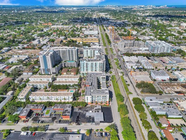 2100 Van Buren St 319, Hollywood, FL 33020