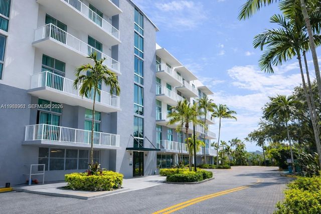 2100 Van Buren St 319, Hollywood, FL 33020