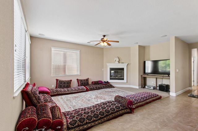 2625 Malibu Ct, West Sacramento, CA 95691