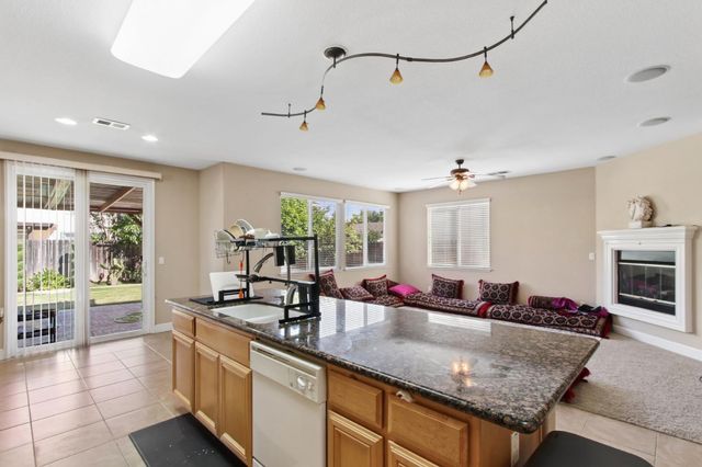 2625 Malibu Ct, West Sacramento, CA 95691