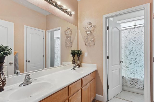 2625 Malibu Ct, West Sacramento, CA 95691