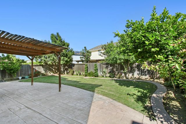 2625 Malibu Ct, West Sacramento, CA 95691