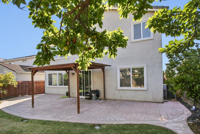 2625 Malibu Ct, West Sacramento, CA 95691